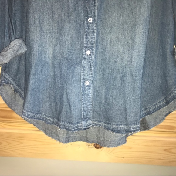 Universal Thread NWT distressed-look denim button front shacket shirt size M - Picture 4 of 5